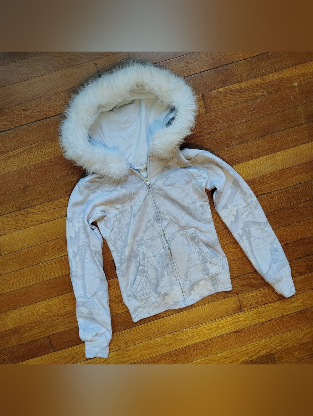 HOLLISTER Women's Feel Good Camo Hoodie Faux Fur Hooded Sweatshirt Jacket XS - Picture 2 of 11